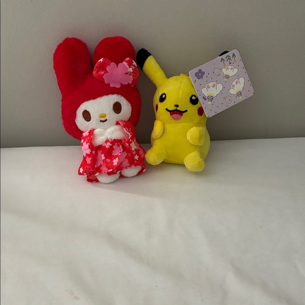 Picachu and Hello kitty minis Red and Yellow Plush Toy Set